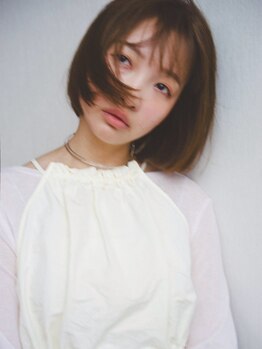 ヤー(YA)の写真/再現性が高く、もちの良いカットはお任せ♪あなたの魅力を最大限に引き出す繊細なカット技術が人気。