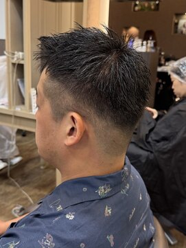 アルターリール(aL ter Rire) スパイキーショート/ブルーブラック/フェザーパーマ/杉田花乃