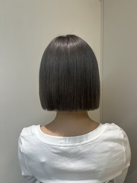 ロンドルピナス 小倉(Lond Lupinus) ブルーブラック/ワイドバング/美髪のススメ/外ハネボブ/北九州/