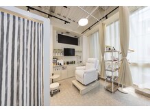 カイノ 福岡天神店(KAINO)の雰囲気(ネイル・アイラッシュの同時施術も可能です。)