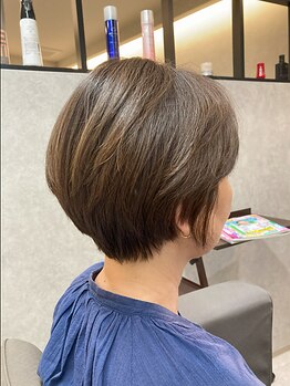 アクシス ファニー(AXIS ファニー)の写真/若い時の毛流やフォルムなど年齢とともに変化する髪の「量」や「質」