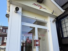 ヘアースタジオ マッシュ(HAIR STUDIO mush)の雰囲気（黄色のお店です。）
