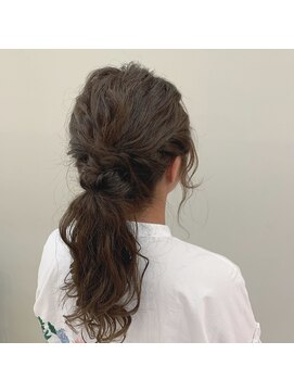 イーエル グランデ(e.ll grande) 【e.ll grande】編みおろしポニーテール