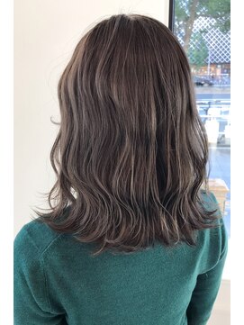 ヘアーアイスカルテット(HAIR ICI QUARTET) 秋冬オススメ　濃いめグレージュ　ミルクティベージュ