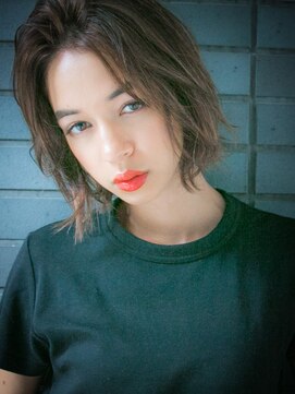 ルティア(Lutia) レイヤースタイルでこなれ女子