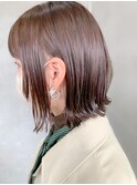 ミルクティベージュ、イルミナカラー、外はねボブ、パッツン前髪