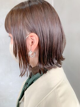テトヘアー(teto hair) ミルクティベージュ、イルミナカラー、外はねボブ、パッツン前髪