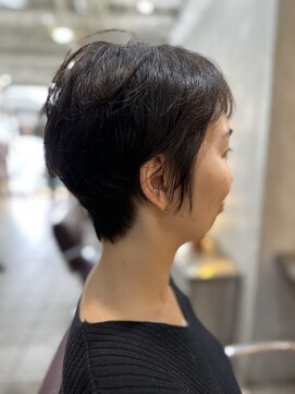 ノノ(nono) ショートカットで女性らしい「丸みスタイル」