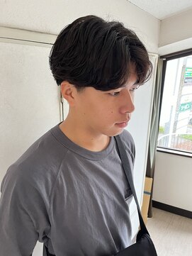 アイズ 海老名(AIZU) ニュアンスパーマ センターパート メンズパーマ 眉毛カット