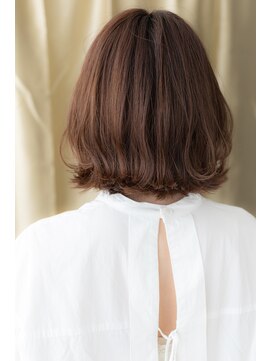 カバーヘアアンドスパ ブリス 浦和(COVER HAIR&SPA bliss) ミルクティーカラー大人かわいいくびれボブウルフY浦和30代40代