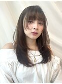 ぱっつん前髪レイヤーカット小顔ヘアチョコレートブラウン