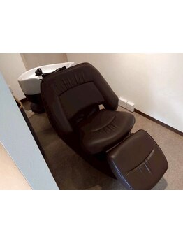 大型サロンやバタバタした雰囲気が苦手な方におすすめ◇ゆっくり寛いでいただける雰囲気が魅力──