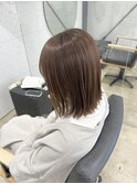 ミルクティーベージュ×切りっぱなしボブ