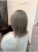 寒色ミルクティーベージュ