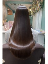 リズ(Liz)&nbsp;【Lizutotalbeauty】髪質改善プレミアムストレートエステ