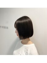 ジエクト ヴィシア(The Ect VIXIA)&nbsp;顎ライン　前下がり　地毛風ストレート　縮毛矯正ボブ