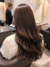 経験豊富なスタイリストがカウンセリングから施術、お仕上げまでマンツーマンでご対応