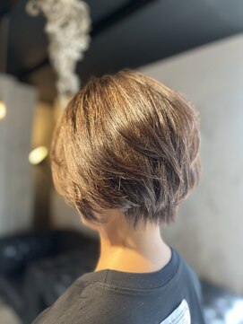 サンカリ 真法院店(SANKARI) 【丸みがきれいな大人ショートボブ】