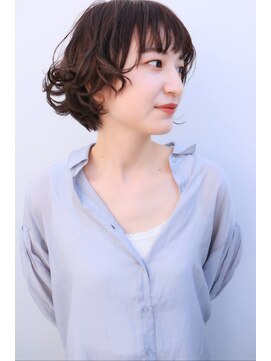 ドロップ(drop) コンパクトで女性らしいふんわりショーボブヘア