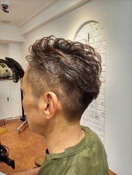 リコス(Ricos) しっかり刈り込んだツーブロック