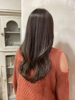 エイミーバイアフロート(amie  by afloat)&nbsp;ハイライト×アッシュグレー×ワンレンカット