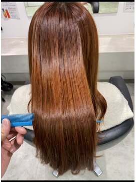 リタ(rita.) 林 直人 ツヤ髪 オレンジベージュ×イルミナカラー