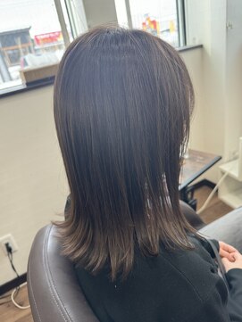 ヘアー ワンアビル(Hair One Abile) 大人ベージュカラー外ハネ