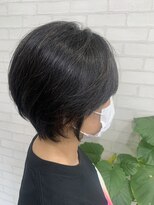 ライフ 住道店(Lyfe)&nbsp;ショートレイヤーカット_センターパートダークアッシュ_75