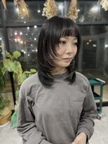 ホリー(HOLLY)&nbsp;シャギーカット×インナーシルバー