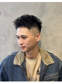 波巻きスパイラルパーマフェードスパイキーショートメンズ