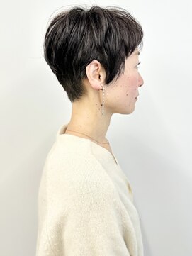 モリオ(morio) +大人ショート刈り上げくびれショート前下がりショート30代40代2