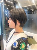 暗髪ショート