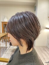 アフティ(afumty) くびれの効いたウルフスタイル