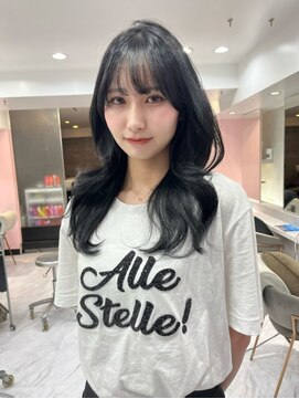 ジーナ 名駅(XENA.) 《Rena》透明感ブラック/レイヤーカット