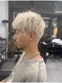 20代30代メンズアップバング清潔感爽やかホワイトカラー