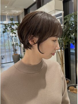 ステアケース 武蔵小杉店(stair:case) 白髪染めを使わない白髪ぼかしブラウン 大人可愛い丸みショート