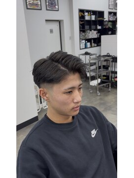 七三分けスキンフェード