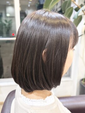 丸みシルエット/ワンカラー白髪染め/大人ミディアムヘア