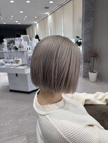 ルクス(Luxs)&nbsp;ぱつっとボブ×グレージュ