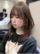 ロイ(Roi)&nbsp;◎ミディアムレイヤー　ココアブラウン　おくれ毛