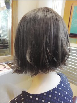 空時計 外ハネぱっつんボブ