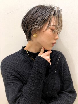 トルネード(TORNADO) 外国人風フェイスフレーミング グレージュ ヨシンモリ 韓国風