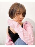 こっくりベージュとデザインカット◎