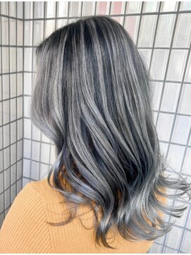 マティーナ ヘアー 池袋(Matina hair) 【ホワイトシルバーバレイヤージュ】20代30代40代
