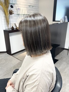 リリ(RiRi) ナチュラルグレージュハイライト