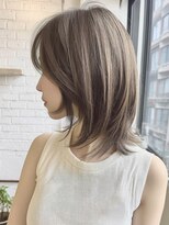 トーン 上大岡(tone.) ミディアムレイヤー”レイヤーカット*髪質改善*透明感ベージュ*