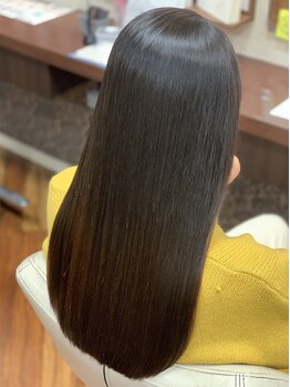 マノア(Manoa)の写真/《カット&縮毛矯正&プレックスTr》傷みが気になる縮毛矯正もManoaならダメージレスに美髪が叶う♪