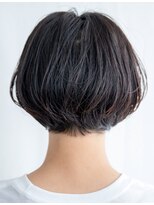 ムルチュラ(muruchura)&nbsp;ほんのりアッシュブラウンオフィスヘアバック　合田恵生