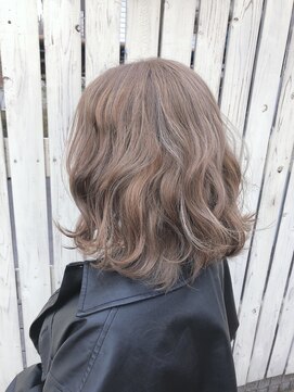 セブンルックス モカ 宇都宮鶴田店(7LOOKS mocha) 外国人風シルバーハイライト