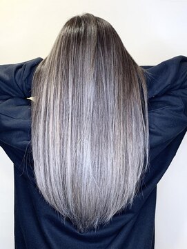 ブリッツ レボ(BLITZ-REVO) ☆RyoMatsubaraによる艶々ブリーチデザイン